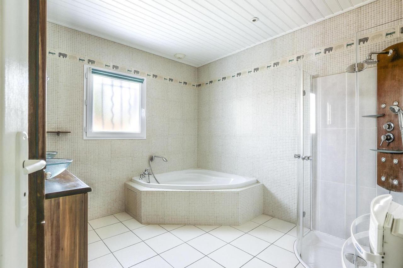 Maison Avec Piscine Pour 6 Personnes Les Sables-d'Olonne Exterior photo
